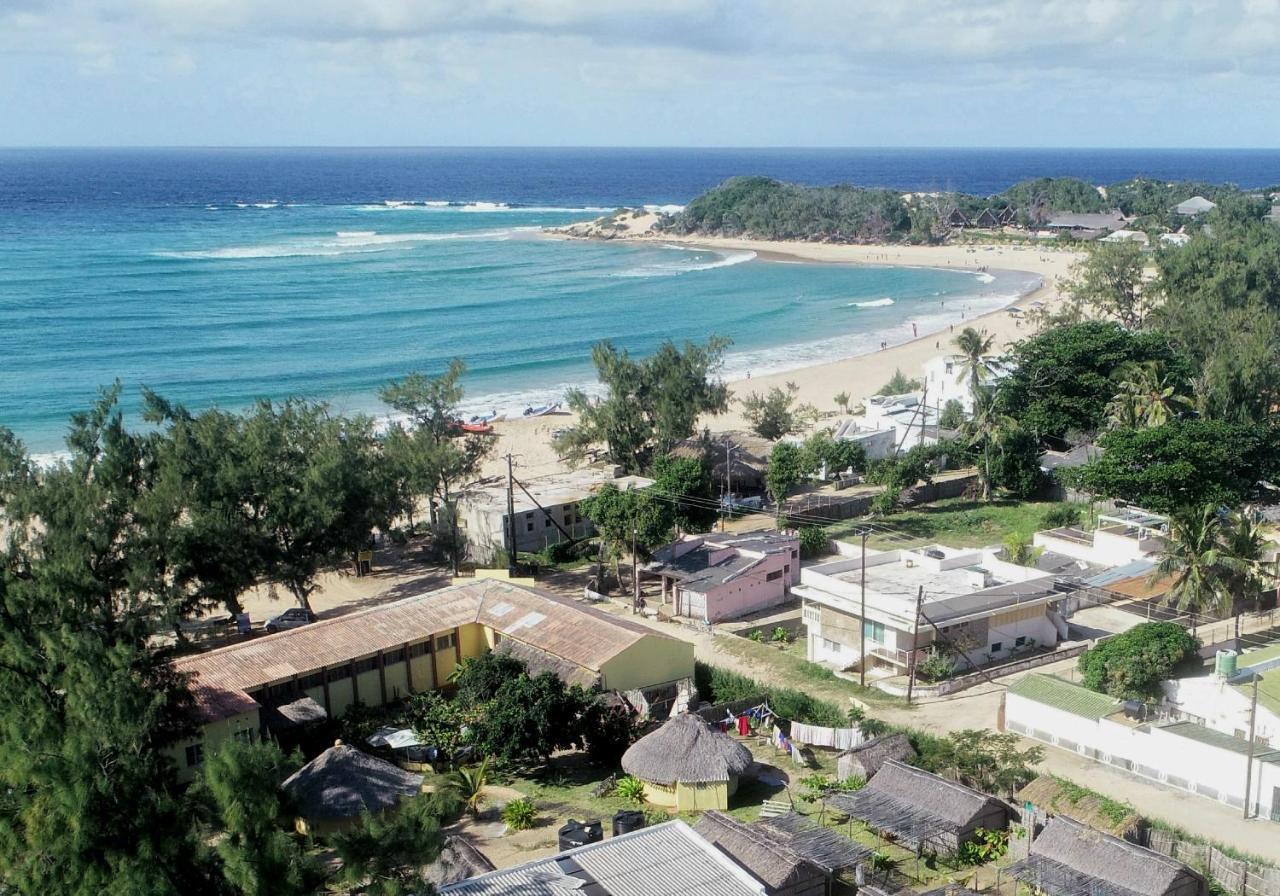 Pariango Beach Motel Tofo Exterior photo